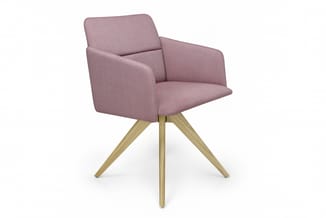 Roze stof armstoel met houten poten, draaibare zitting, moderne design.