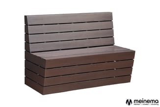Houten loungebank met grijsbruine zitting en donkerbruine houten latten rug, modern design.