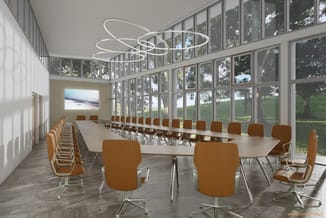 Moderne vergaderruimte met lange witte tafel, bruine ergonomische stoelen, grote raampartijen, LED-hanglamp en display aan wa