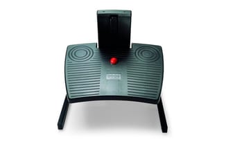 Groene voetmassager met twee cirkelvormige massageoppervlakken, zwarte poten en rode aan/uit-knop, zwart bovenstuk.