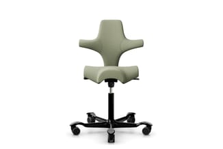 Ergonomische bureaustoel met groengrijs bekleed zitgedeelte, dynamische rugsteun met uitgespreide armvormige elementen, zwart