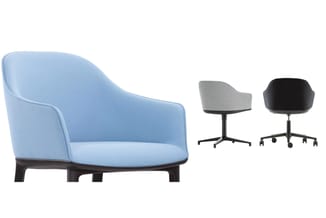 Vier stoelen in verschillende uitvoeringen: lichtblauwe loungestoel met zwart frame, grijze stoel op zwart vierpotig frame, e