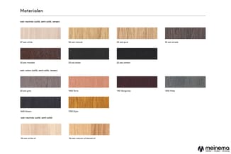 Materiaalpaletmonsterse van eiken in neutrale kleuren, gekleurde varianten en oliefinishes met nummers en naamslabels.