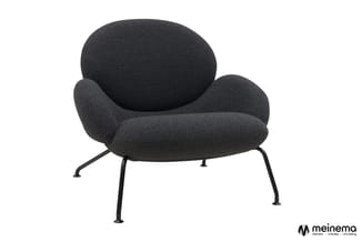 Donkergrijs fauteuil met ronde, gestoffeerde vormen en zwarte poten tegen witte achtergrond.