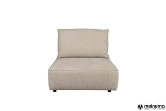 Beige modulaire zitunit met ribbelstructuur, lage armleuningen en zwarte pootjes, vrijstaand tegen witte achtergrond.