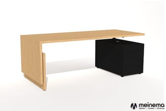 Hoekbureau met naturel houten blad en zwarte container met lades, rechts geplaatst.