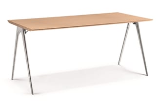Stapelbare Brunner A-Table vergadertafel, rechthoekig eiken blad met inklapbaar aluminium frame design van Jehs+Laub