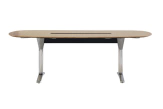 Ovale vergadertafel met houten blad en grijze stalen onderstel met twee trapezoïdale poten.
