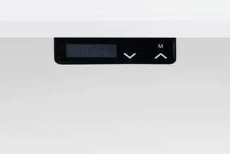 Digitaal bedieningspaneel met LCD-display, pijltjes omhoog/omlaag en M-knop op zwart oppervlak.
