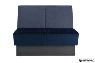 Modulaire bankunit met twee zitsectie in donkerblauw fluweel en grijze rugleuning op donkergrijs onderstel.