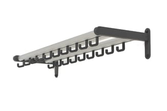 Wandmontageset met zilverkleurige aluminiumbuis en zwarte haakjes voor ophangen van gordijnrails of gordijnen.