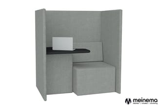 Grijze akoestische belcel met zitplaats, Bureau en zwarte werkblad, voor concentratie en privacy op kantoor.