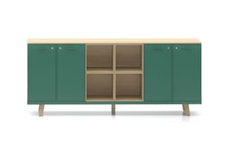 Groene dressoir met houten blad en poten, twee gesloten kastdeuren links, vier open vakken in het midden en twee gesloten kas