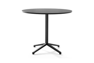 Zwarte ronde bistrotafel met centrale voet en stervormig onderstel op witte achtergrond.
