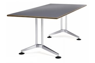 Moderne rechthoekige tafel met donkergrijs blad en goudkleurige rand, aluminium onderstel met zwarte voetdoppen.
