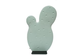 Groene cactus-vormige akoestische paneel met gestoffeerde afwerking en zwart voetsteun, staand tegen witte achtergrond.