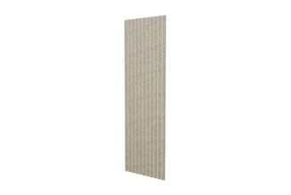 Verticale akoestische panelen in beige/grijs met geribde structuur, staand tegen witte achtergrond.
