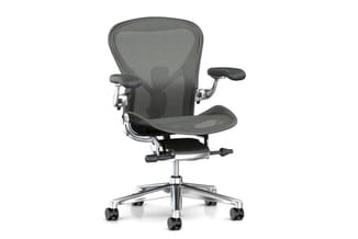 Herman Miller Aeron design bureaustoel met netbespanning, verstelbare PostureFit rugondersteuning en chromen onderstel