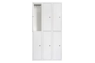Witte garderobekast met 6 deuren, garderobe-afdeling linksboven met haakjes en geperforeerde achterwand, gesloten vakken met
