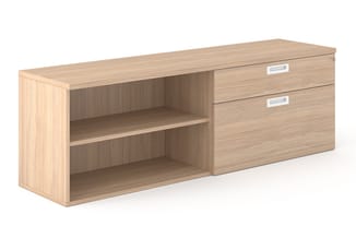 Houten opbergkast in lichte eikenkleur met open vakken links en twee lades met witte handgrepen rechts.