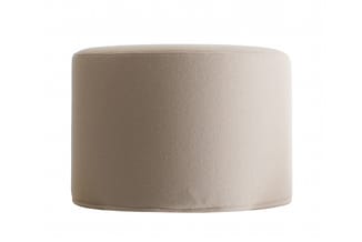 Ronde poef in beige stof, cilindervormig ontwerp, minimalistische uitvoering, frontal geplaatst tegen witte achtergrond.