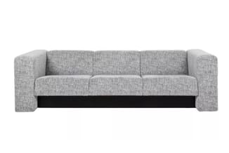 Grijze loungebank met geweven bekleding, ronde zijarmleuningen en minimalistisch design, frontale weergave.
