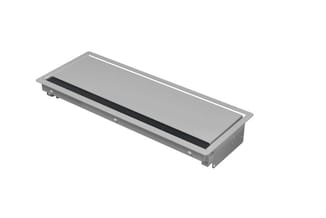 Inbouw-ventilatierooster in aluminium, rechthoekig met zwarte lamellen, voor plafond- of wandmontage.