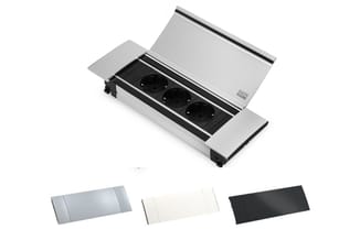 Inbouwnetstripunit EACH MAIN met zilverkleurig aluminium frame en zwarte stopcontacten, inclusief uitwisselbare eindkappen in