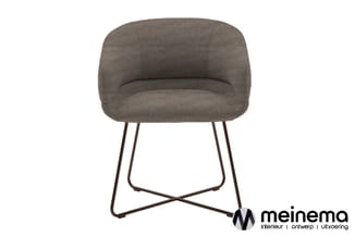 Grijze stof stoel met afgeronde rugleuning en zwart metalen sled frame met kruisvoet