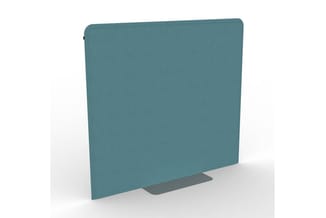 Blauwe akoestische scheidingswand rechthoekig, staand geplaatst met grijs metalen voet.