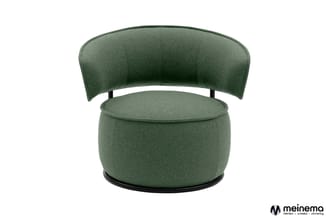 Groene ronde fauteuil met gebogen rugleuning en zwart metalen voetring, geupholsterd in grijsgroen stofmateriaal.