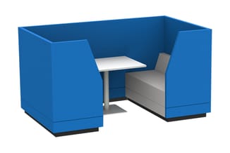 Blauwe akoestische belcel met grijze zitbank, wit tafelblad en zwarte voetlijst.