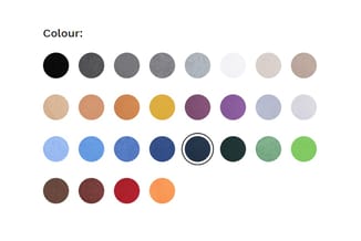 Kleurenpalet met 28 kleurstalen in rijen: grijstinten, beige, oranje, geel, paars, blauw, groen en rood. Een donkerblauwe kle