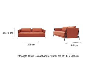 Terracotta slaapbank in twee standen: dicht (209 cm) en open (95 cm). Hoogte 65/75 cm. Matras 143 x 200 cm.
