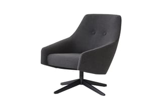 Grijze draaibare fauteuil met zwart metalen vijfpoot onderstel, moderne vormgeving met afgeronde rugsteun en gestoffeerde zit