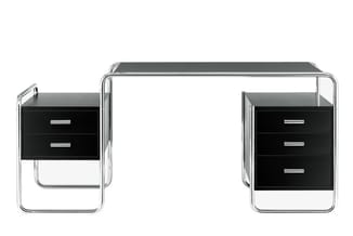 Bureau met chromen frame, grijs blad en twee zwarte kastonderkanten met elk drie laden en zilveren handgrepen.