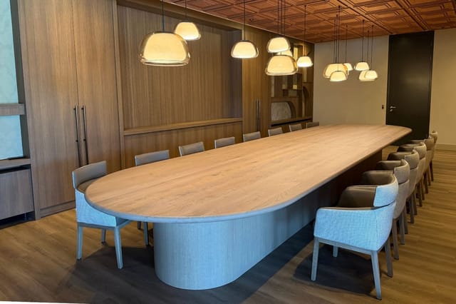 Flow: maatwerktafel voor de boardroom