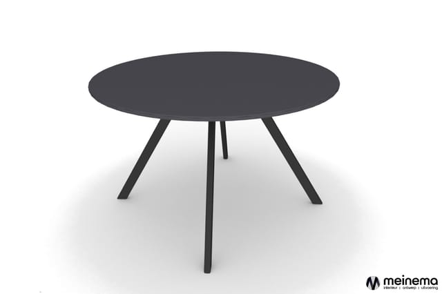 Ronde zwarte tafel met drie zwarte poten op witte achtergrond.