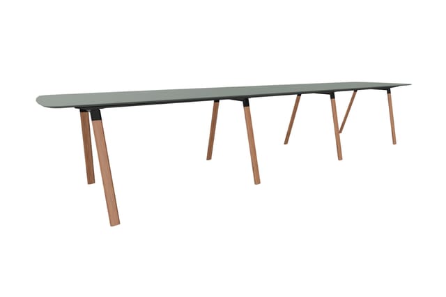 InClass Plania extra lange modulaire vergadertafel met een antraciet tafelblad en massief eikenhouten onderstel