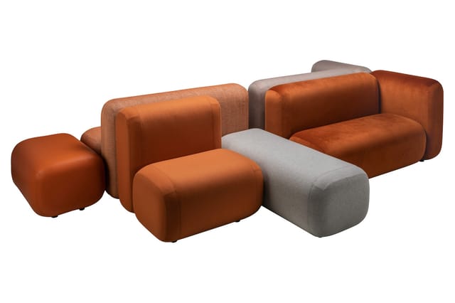 Modular modulaire zitelementen in terra, oranje en grijs – Organische elementenbank voor ontvangstruimtes
