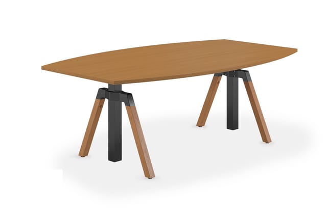 König + Neurath TALO.YOU vergadertafel met eikenfineer blad en zwart metalen A-poot onderstel met houten accenten