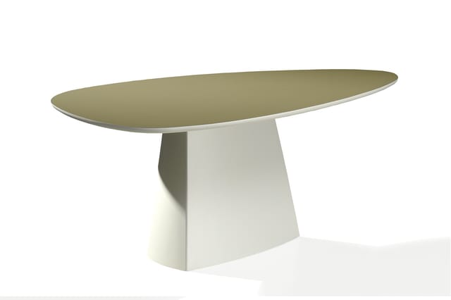 Moderne vergadertafel met ovale tafelblad in grijs-groen en conische voet in wit, schuin perspectief.