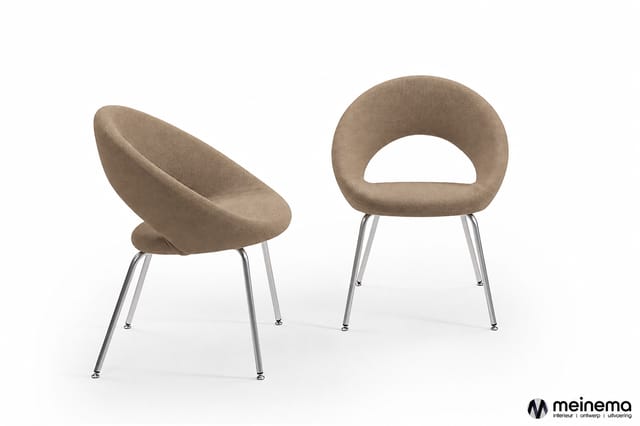 Twee Artifort Nina stoelen met warm taupe bekleding en chromen vierpoot