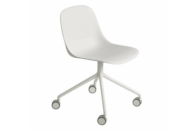 Muuto Fiber vergaderstoel op wielen